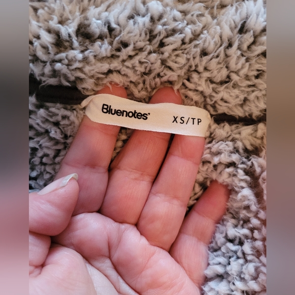 SET- Bluenotes Jacket and Pant lounge set for women. Size xsmall. - Picture 5 of 9